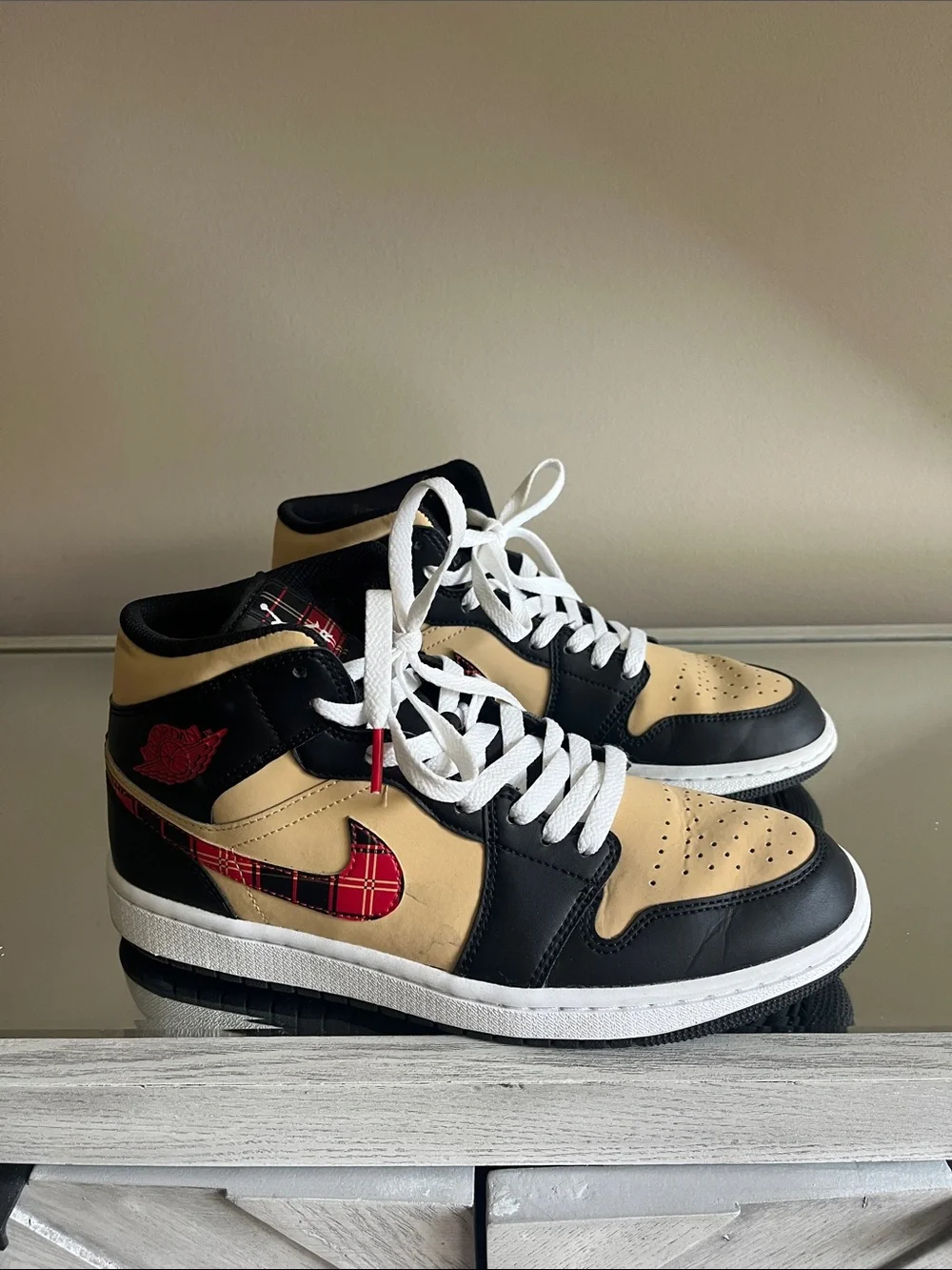 Air Jordan 1 Mid SE Tartan Swoosh tan/red tennis shoes men’s size 8/womens 9.5